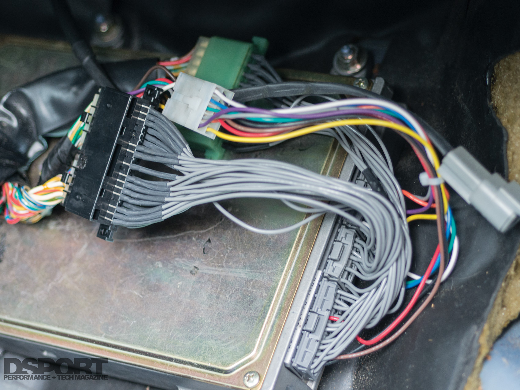 Honda engine swap experts such as Rywire offer jumper harnesses that take care of the OBD0 to OBD1 conversion and the additional wiring for VTEC.